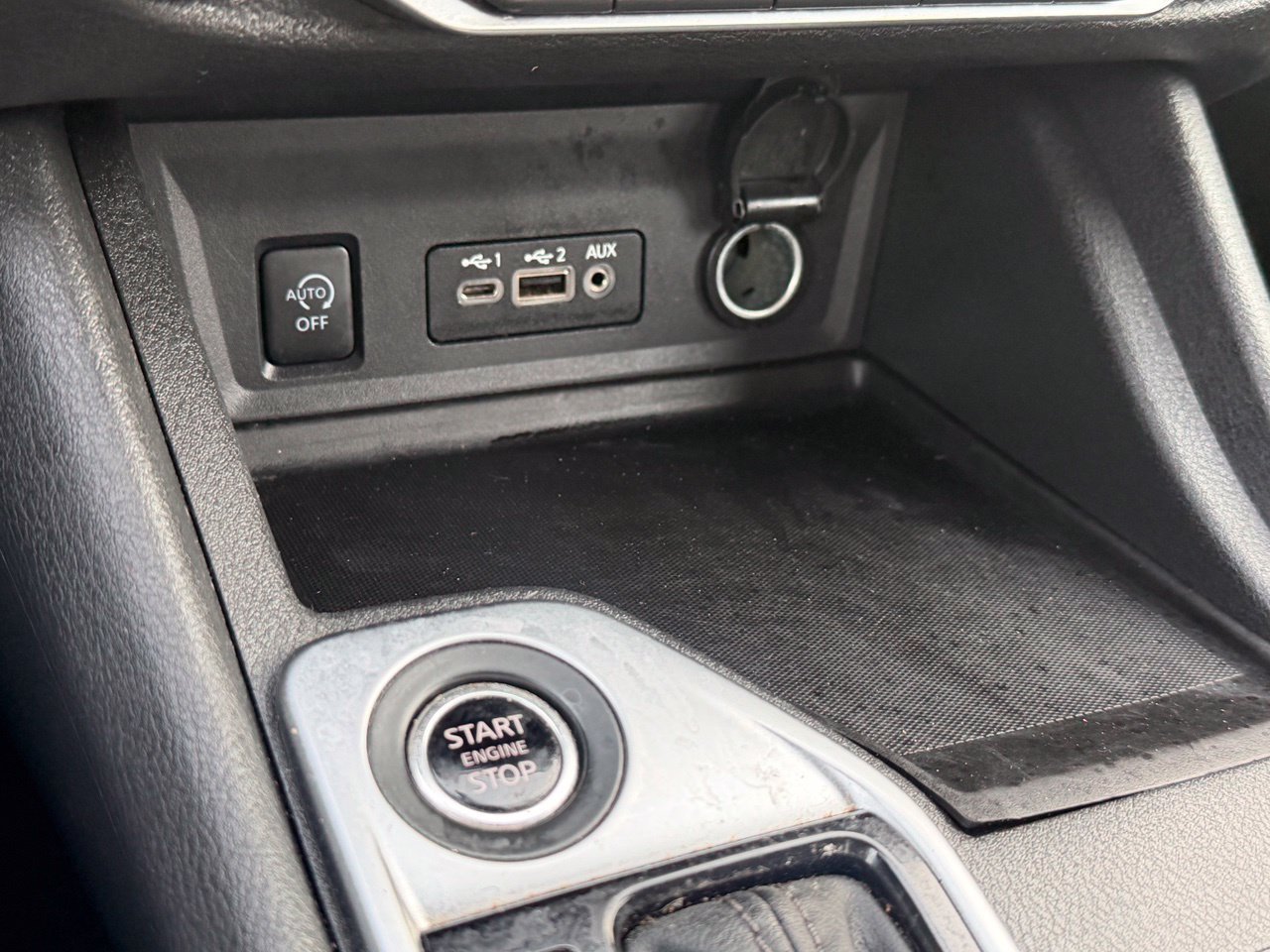 Certified 2025 Nissan Sentra SV FWD image 22