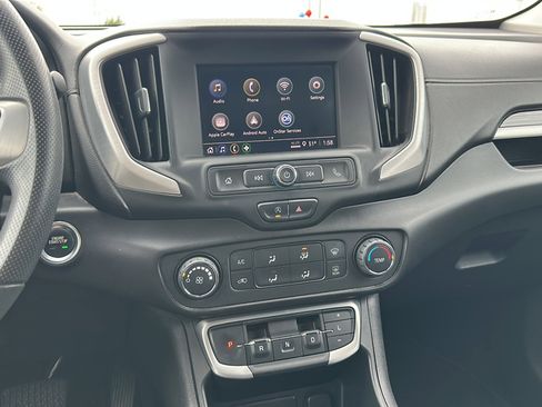 Used 2022 GMC Terrain SLE image 31