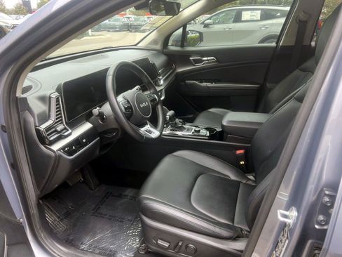 Certified 2024 Kia Sportage EX FWD image 9