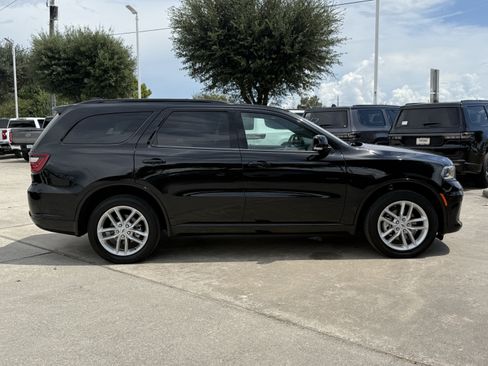 Used 2025 Dodge Durango GT AWD/4WD image 3