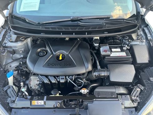 Used 2013 Hyundai Elantra GLS w/ Preferred Pkg image 23