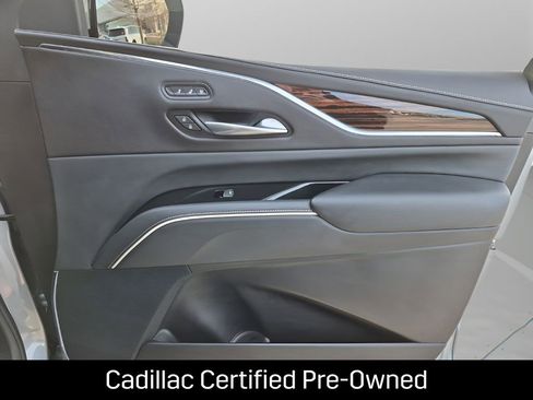 Used 2024 Cadillac Escalade ESV Premium Luxury w/ LPO, Floor Liner Package AWD/4WD image 15