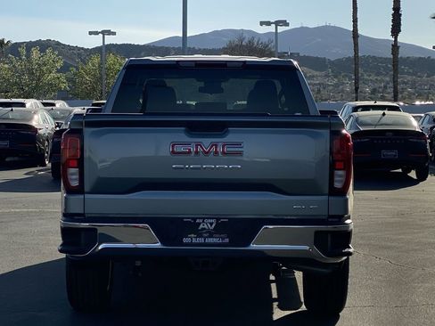 New 2026 GMC Sierra 1500 SLE image 14