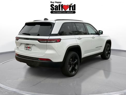 New 2025 Jeep Grand Cherokee Altitude AWD/4WD image 9