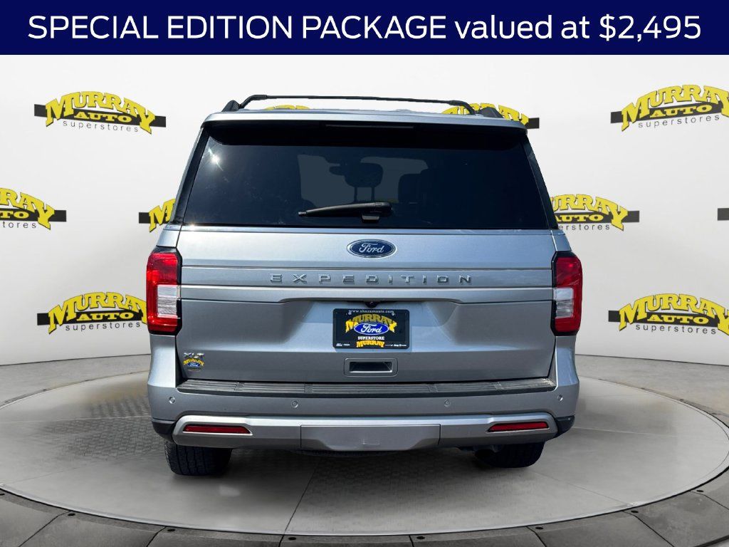Certified 2022 Ford Expedition XLT RWD image 5