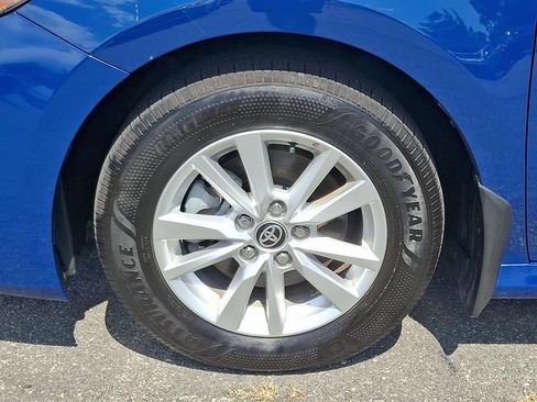 Used 2025 Toyota Camry LE AWD/4WD image 8