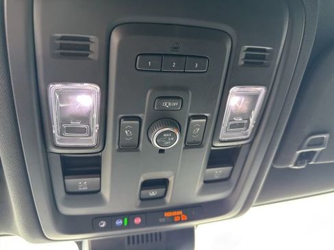 Used 2024 Chevrolet Suburban RST w/ Luxury Package image 22