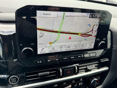 Used 2024 Nissan Pathfinder SL image 21