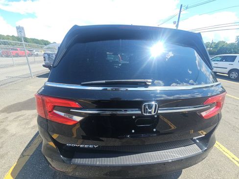 Used 2023 Honda Odyssey Touring image 4