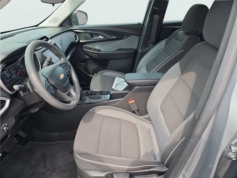 Used 2023 Chevrolet TrailBlazer LS AWD/4WD image 25