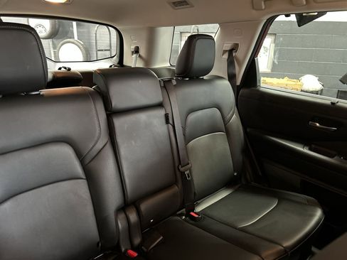 Certified 2024 Nissan Pathfinder SL image 7