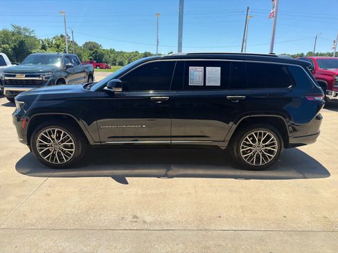 Used 2022 Jeep Grand Cherokee L Summit AWD/4WD image 2