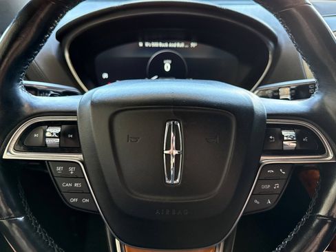Used 2019 Lincoln Nautilus Reserve AWD/4WD image 26