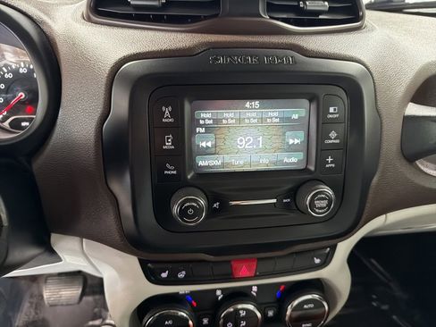 Used 2017 Jeep Renegade Limited w/ Safety & Security Group AWD/4WD image 26