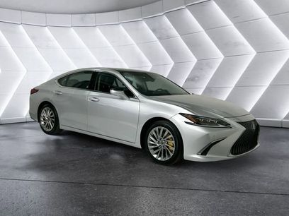 Used 2021 Lexus ES 350 Ultra Luxury w/ Accessory Package 2