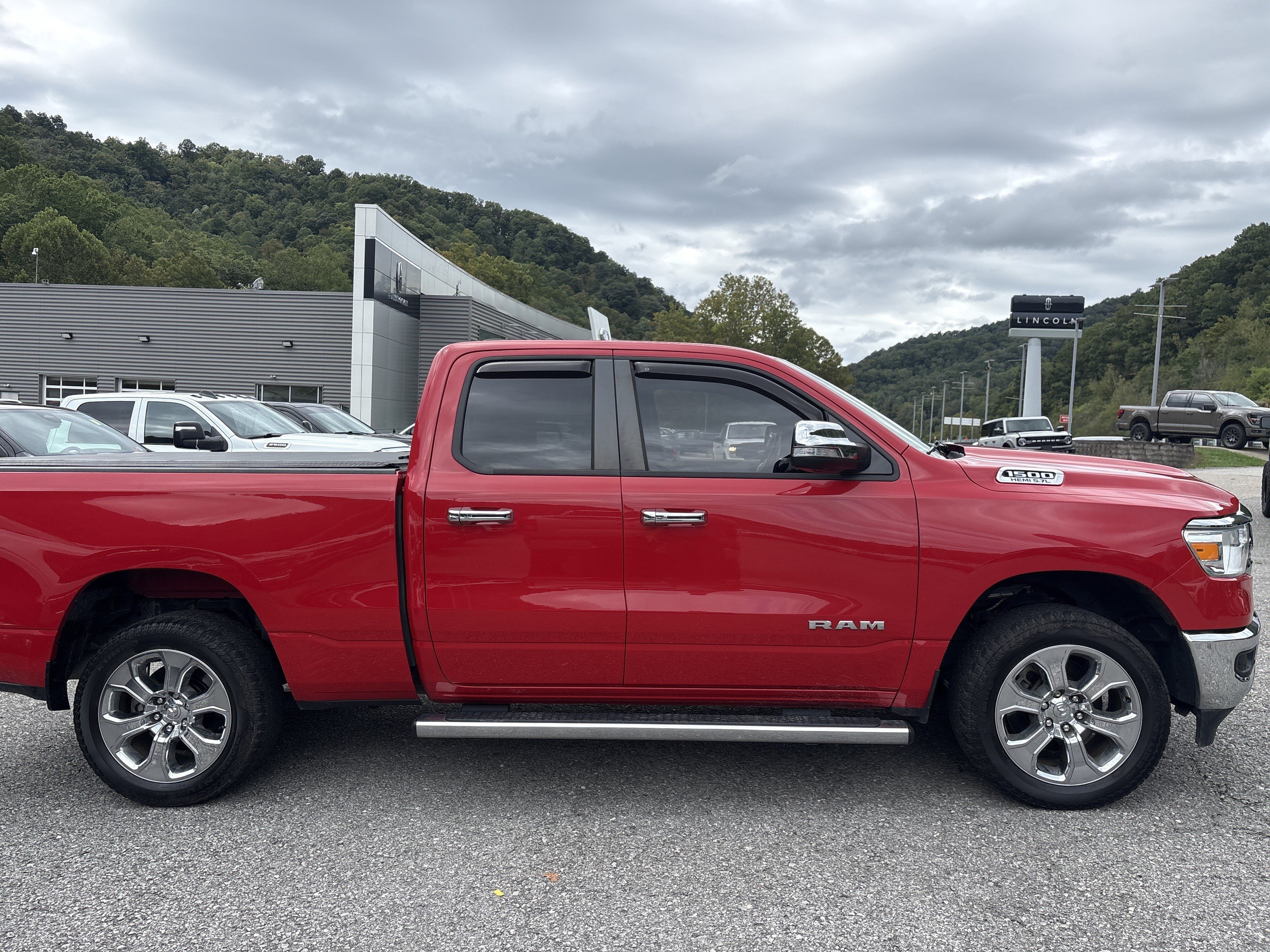 Used 2021 RAM 1500 Big Horn AWD/4WD image 3