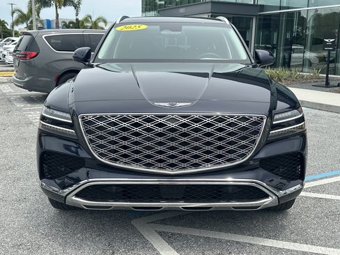 Certified 2025 Genesis GV80 2.5T Standard AWD/4WD image 4