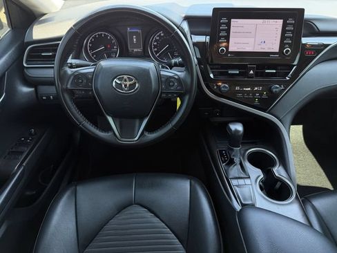 Used 2023 Toyota Camry SE FWD image 11