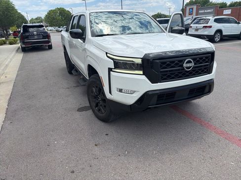 Used 2023 Nissan Frontier SV w/ Midnight Edition Package AWD/4WD image 16