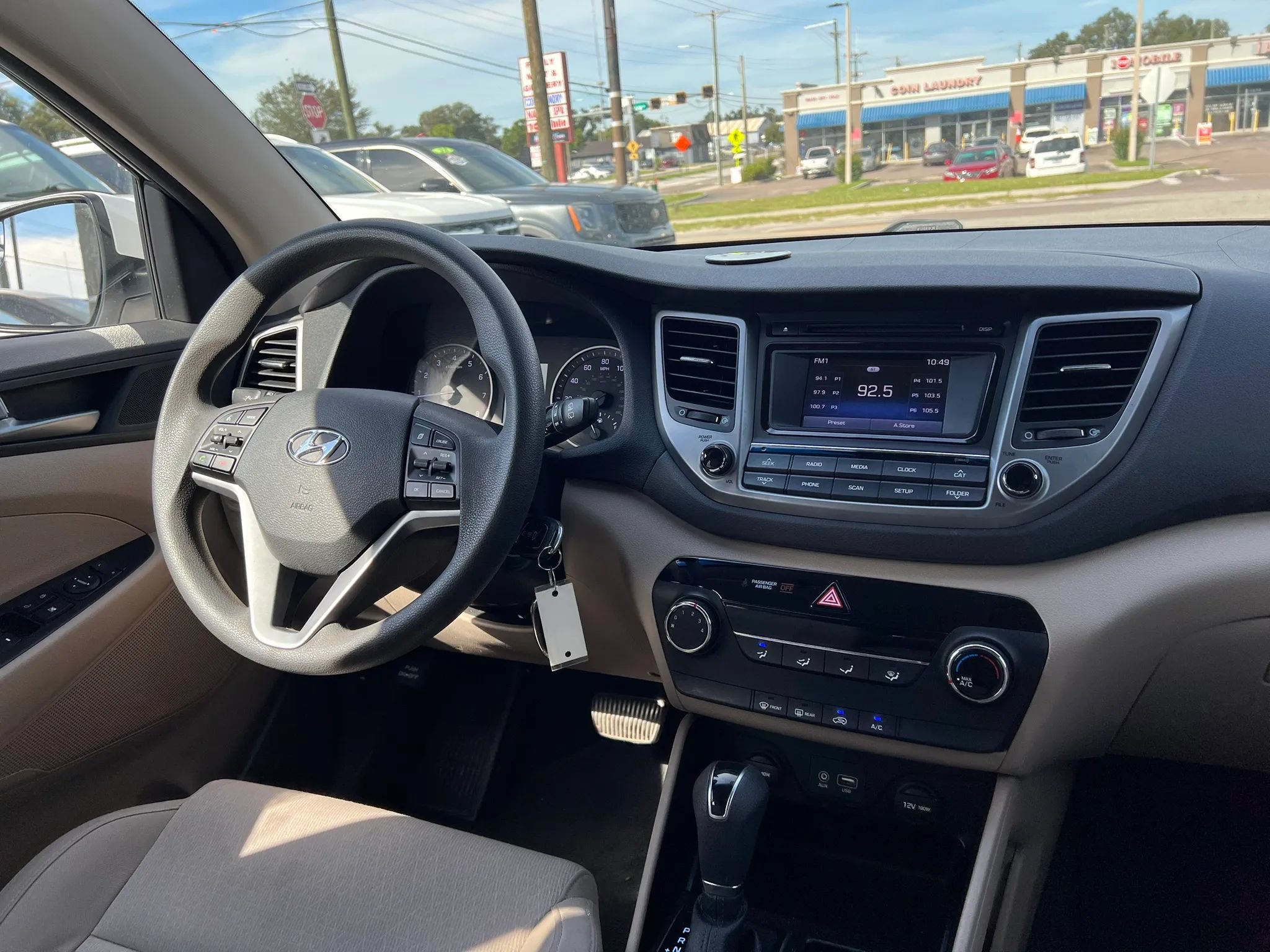 Used 2017 Hyundai Tucson SE w/ SE Popular Package 02 FWD image 12