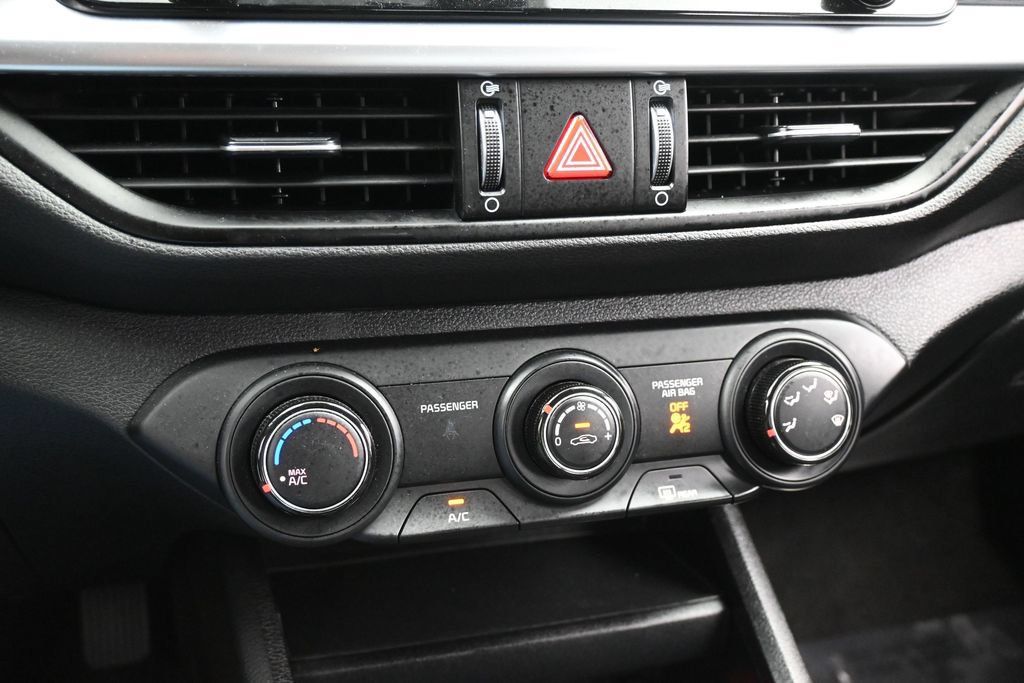 Used 2024 Kia Forte LXS w/ LXS Technology Package FWD image 20