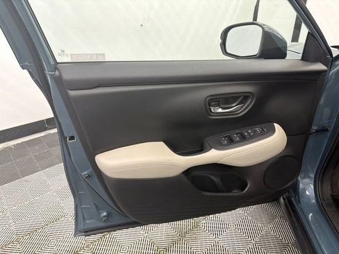 Used 2023 Honda HR-V LX image 10