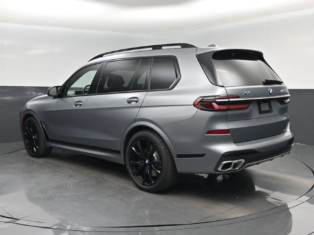 Used 2025 BMW X7 M60i w/ Executive Package AWD/4WD image 4