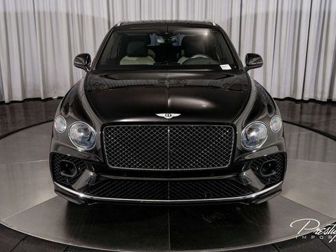 Used 2022 Bentley Bentayga image 4