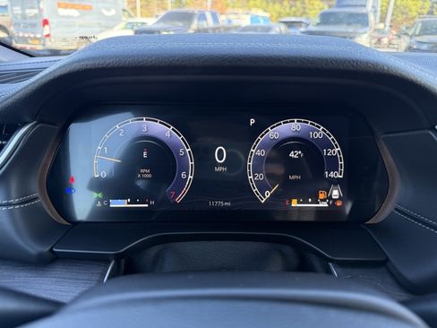 Used 2024 Jeep Grand Cherokee Limited w/ Black Appearance Package image 15