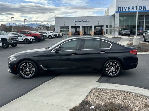 Used 2017 BMW 530i xDrive image 25