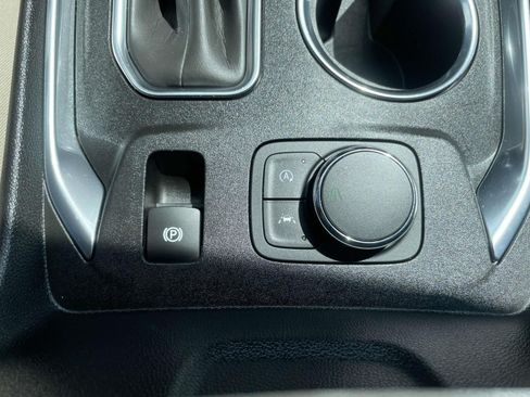 Used 2023 Chevrolet Traverse LS FWD image 30
