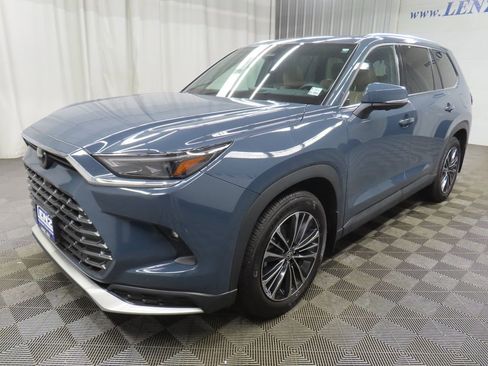 Used 2025 Toyota Grand Highlander AWD Hybrid image 7