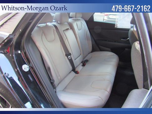 Used 2021 Hyundai Elantra Limited image 24