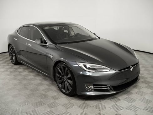 Used 2016 Tesla Model S AWD image 24