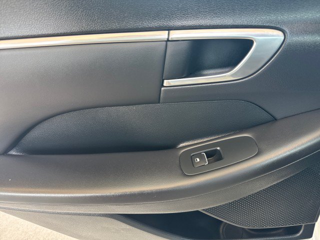 Used 2022 Hyundai Sonata SEL w/ Convenience Package FWD image 6