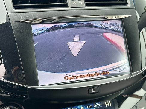 Used 2014 Toyota RAV4 EV image 20