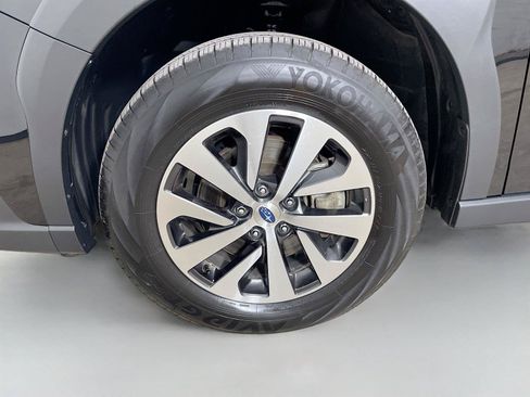 Used 2025 Subaru Outback Premium AWD/4WD image 30