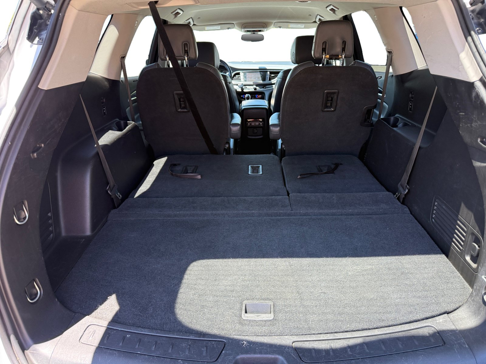 Used 2018 Buick Enclave Essence FWD image 17