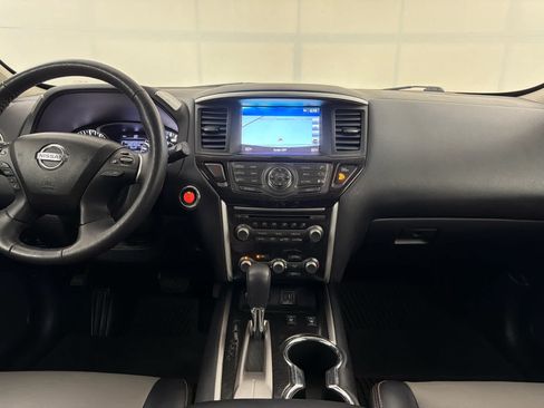 Used 2020 Nissan Pathfinder SL FWD image 20