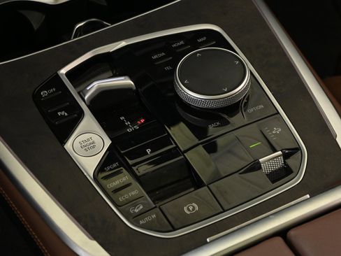 Certified 2025 BMW X7 xDrive40i AWD/4WD image 33