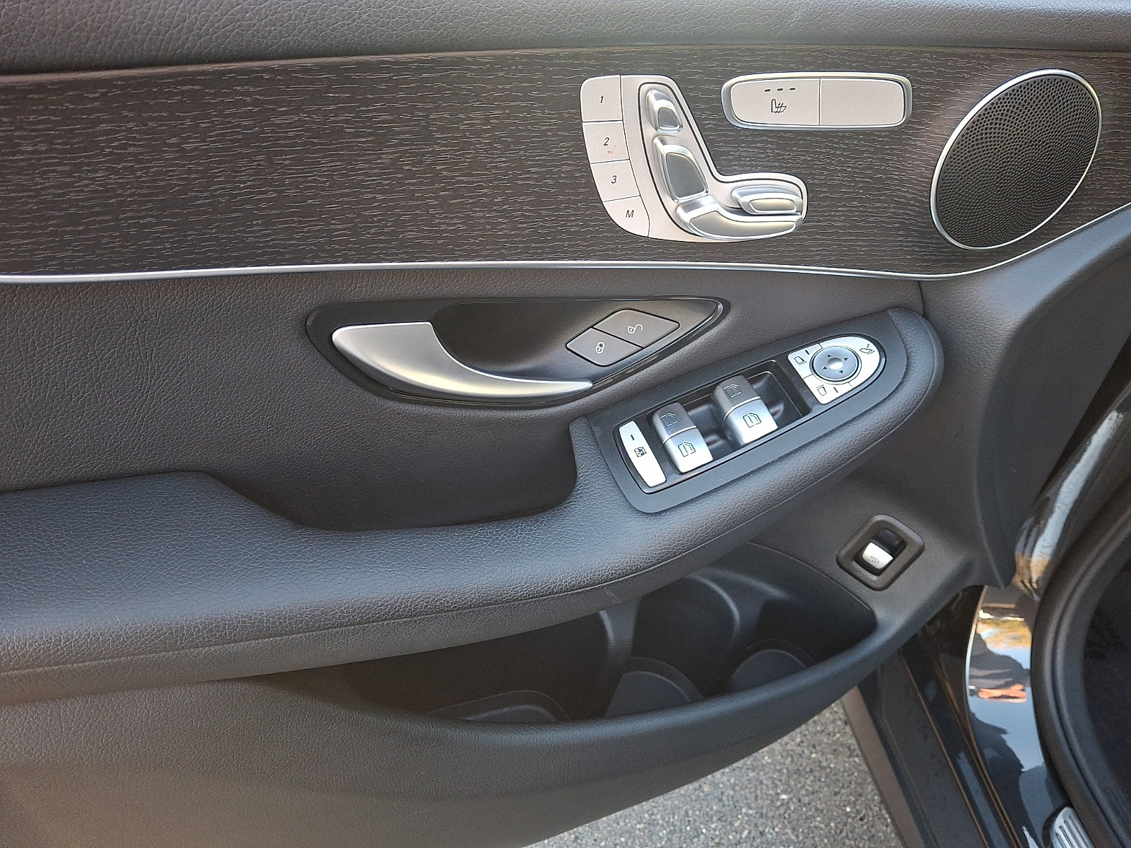 Certified 2022 Mercedes-Benz GLC 300 4MATIC image 12