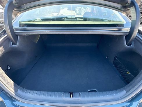 Used 2025 Genesis G70 2.5T image 27