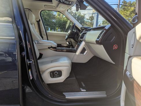 Used 2016 Land Rover Range Rover Supercharged image 37