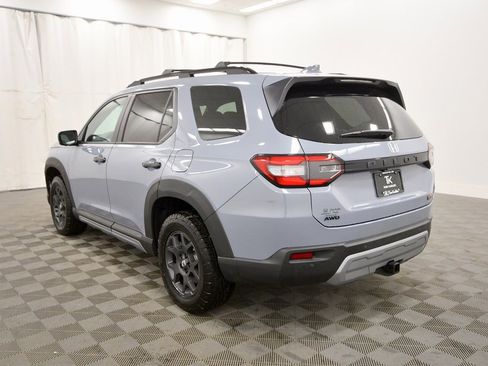 New 2025 Honda Pilot TrailSport image 5