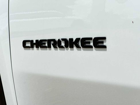 New 2026 Jeep Cherokee Limited AWD/4WD image 15