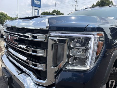 Used 2021 GMC Sierra 2500 SLE w/ SLE Convenience Package AWD/4WD image 6