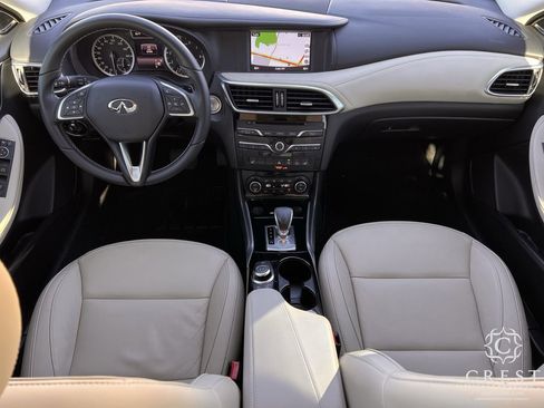 Used 2019 INFINITI QX30 w/ Cargo Package image 10