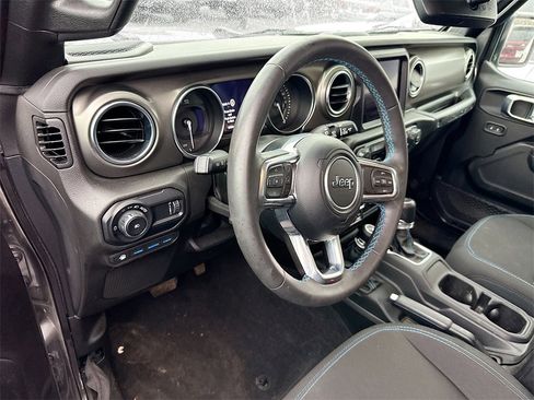 Used 2023 Jeep Wrangler Unlimited Rubicon 4xe image 10