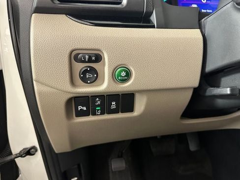 Used 2019 Honda Pilot Touring image 18