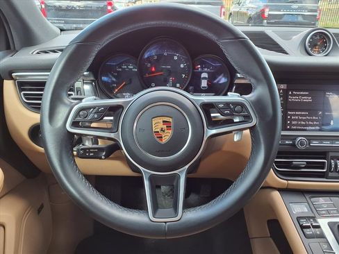Used 2020 Porsche Macan image 33